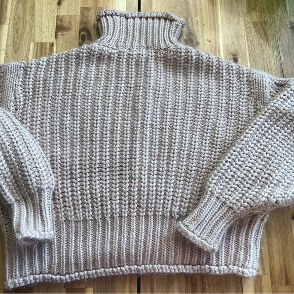 Chunky Knit Turtleneck Sweater Beige Tan Women’s Small - Picture 5 of 5